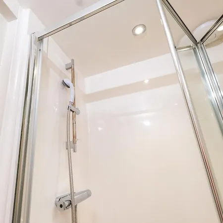 Beckett House - Aparto Апартаменты *