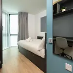 Beckett House - Aparto 아파트