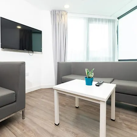 Beckett House - Aparto Apartment *